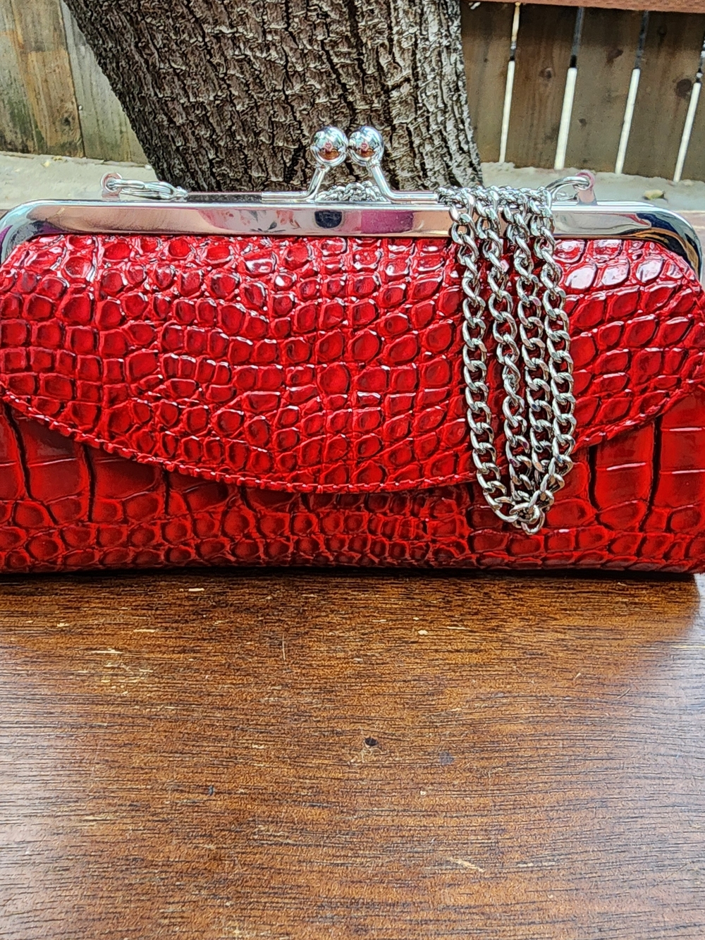 Vintage Red Crocodile Embossed Kiss Lock Clutch Purse Chain Strap Evening Bag